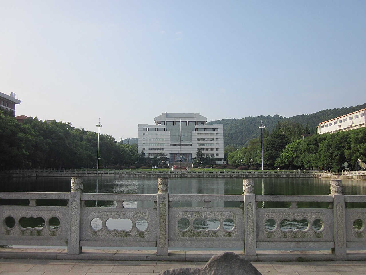 湖南城市学院