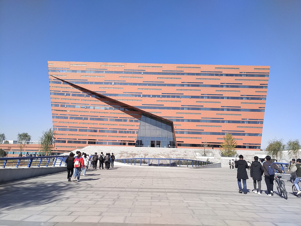 天津理工大学