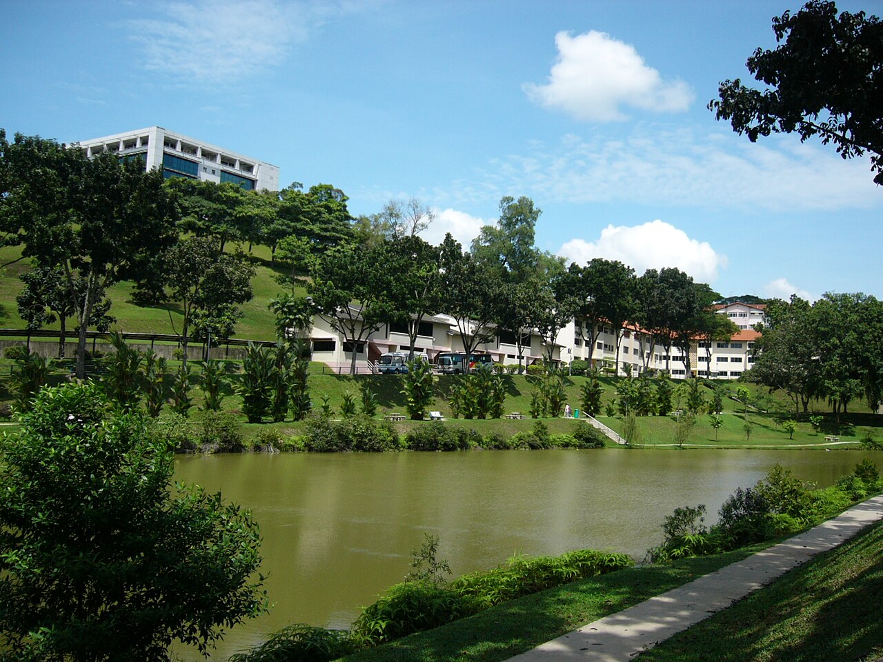 南阳理工学院