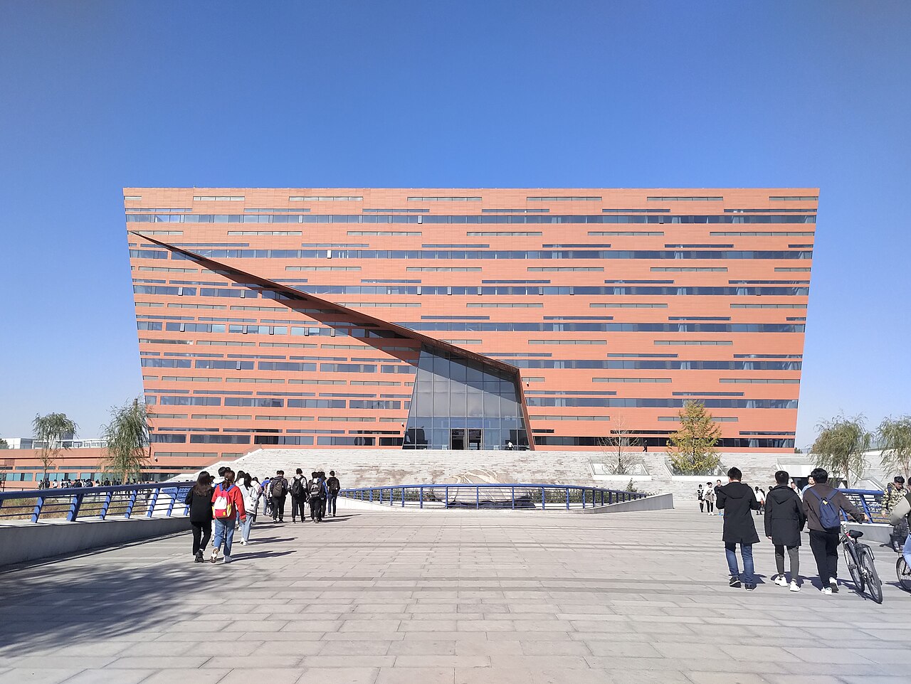 天津理工大学