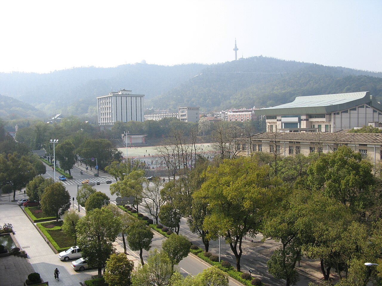جامعة هونان