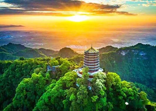 青城山