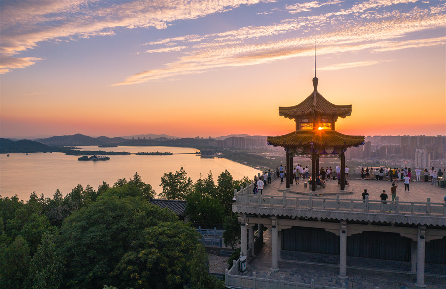 云龙湖