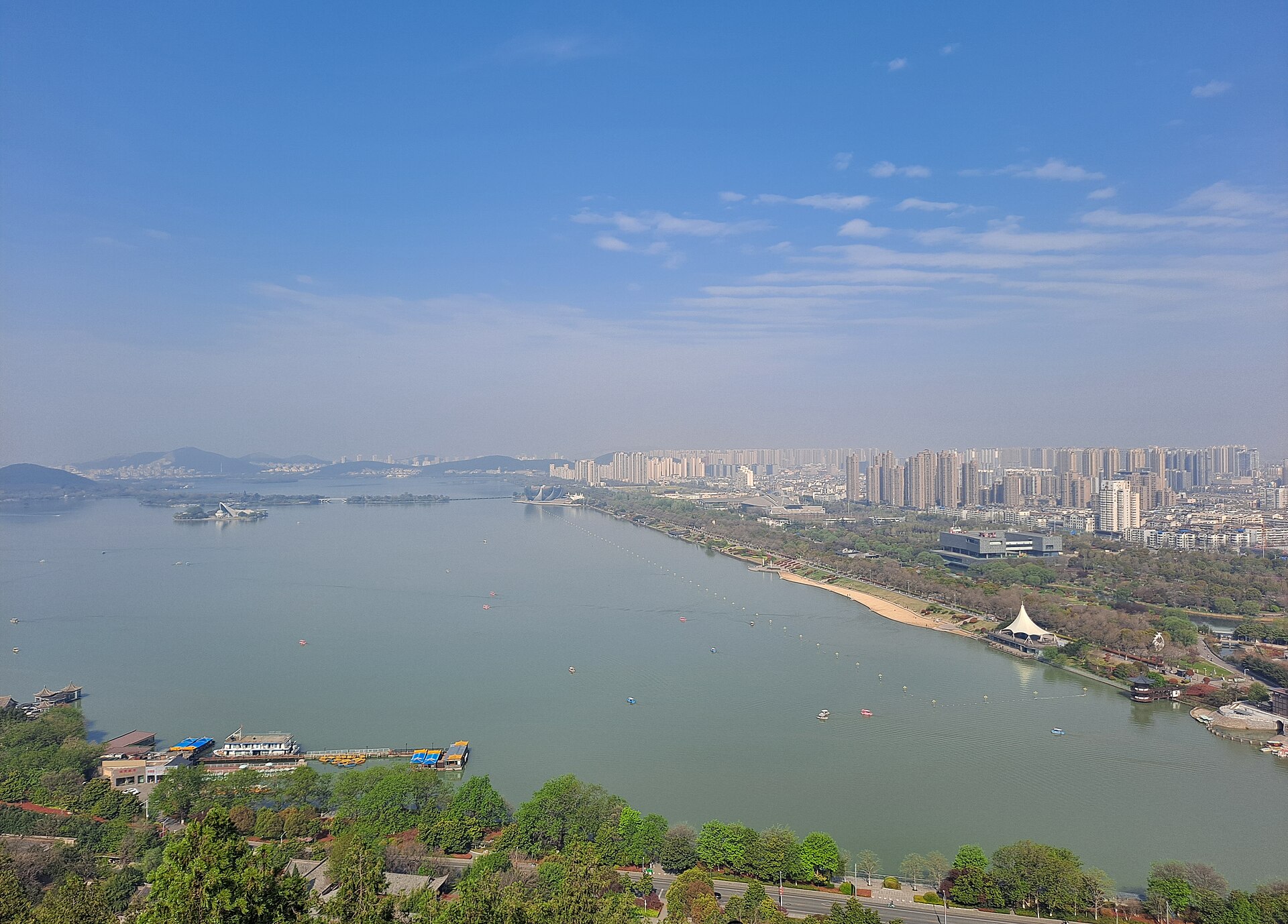 云龙湖