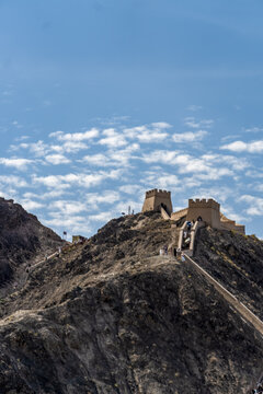 حصن جيايوقوان والسور المعلّق