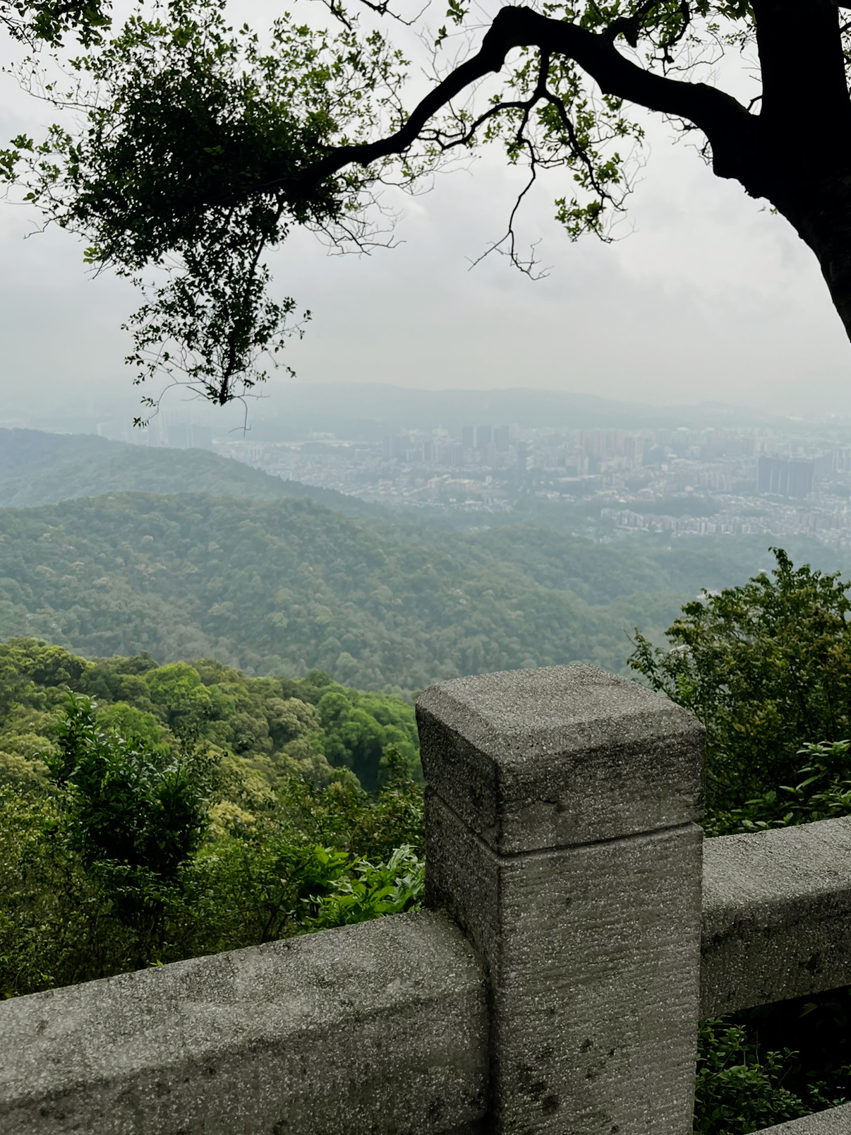 جبل بايون (الغيوم البيضاء)