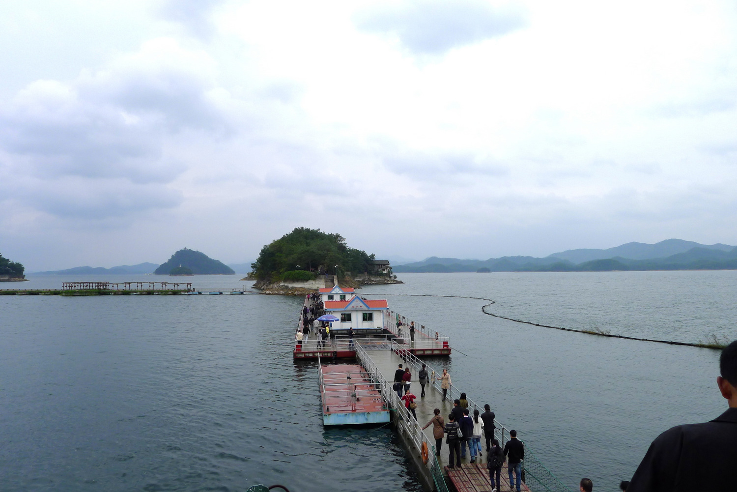 Qiandao Lake (Thousand Island Lake)