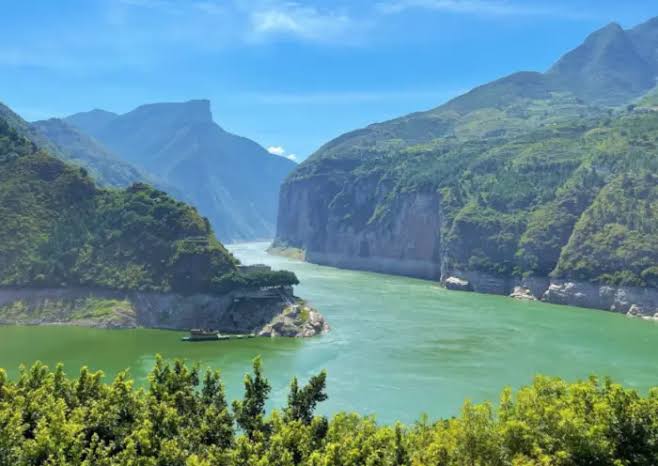 Three Gorges Yangtze Cruise
