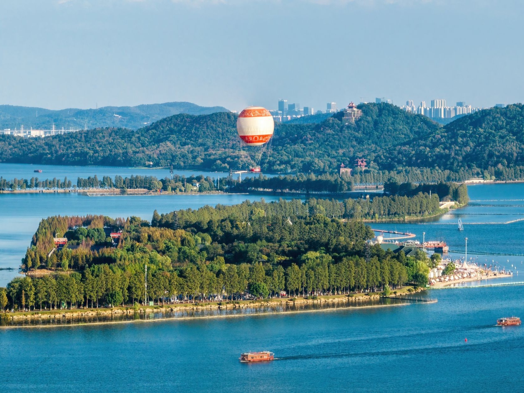 East Lake (Donghu)