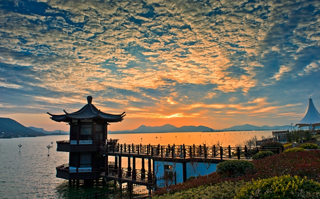 云龙湖